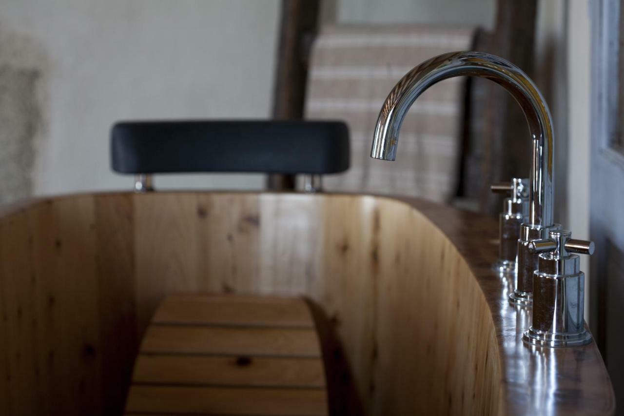 Logis De Riparfonds Bed & Breakfast Bressuire Room photo